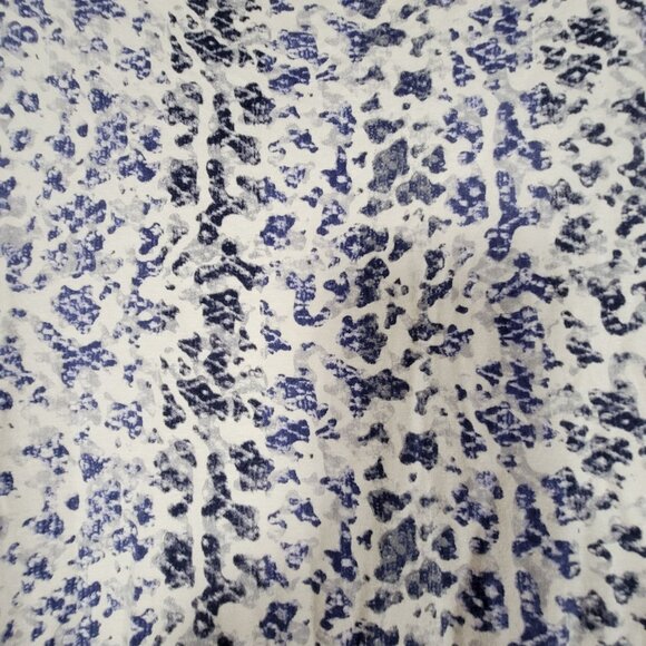 Cabi The Shore Womens Double Drape Tee Large Animal Print 3/4 Sleeve Stretch New - Picture 3 of 10